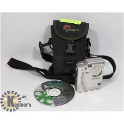 FUJI FINE PIX 4700 ZOOM WITH CHARGER AND LOWPRO