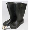 Image 1 : NEW PAIR OF SZ 7 STEEL TOE RUBBER BOOTS