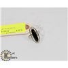 Image 1 : STERLING SILVER ONYX RING SIZE 7.25.