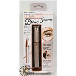 FINISHING TOUCH FLAWLESS BROW TRIMMER