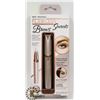 Image 1 : FINISHING TOUCH FLAWLESS BROW TRIMMER