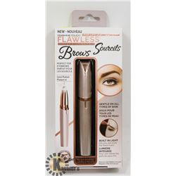 FINISHING TOUCH FLAWLESS BROW TRIMMER