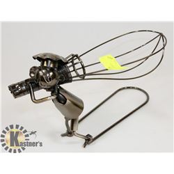 ART METAL CHEF WINE BOTTLE HOLDER