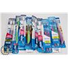 Image 1 : BAG OF ASSORTED TOOTHBRUSHES