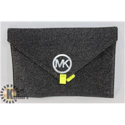 MICHAEL KORS REPLICA ENVELOPE BAG BLACK AND SILVER