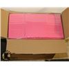 Image 1 : CASE OF 30 NEW HOT PINK DISPOSABLE TABLECLOTHS