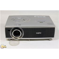 SANYO PRO X 3LCD PROJECTOR