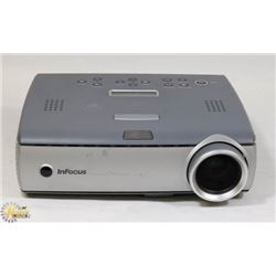 INFOCUS 2000 LUMENS DLP PROJECTOR 620 HOURS