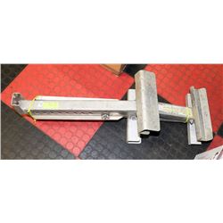 PAIR OF ALUMINUM LADDER JACKS