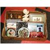 Image 1 : LARGE BOX OF ESTATE ITEMS INCL.. COLLECTABLES, NEW
