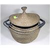Image 1 : 4 WICKER BASKETS, ONE WITH LID