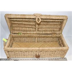 WICKER BASKET