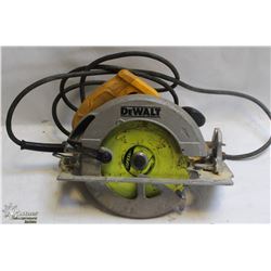 DEWALT 120V CORDED SAW.
