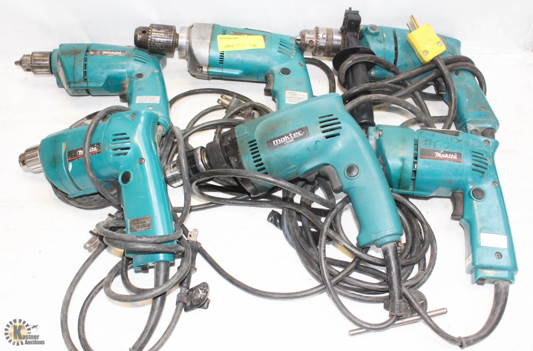 GROUP OF 6 ASSORTED MAKITA POWERDRILLS