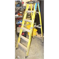 6FT FIBRE GLASS AND ALUMINUM LADDER - ON CHOICE