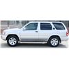 Image 4 : 2002 NISSAN PATHFINDER LE