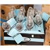 Image 1 : BOX OF 11 CRACKLE GLASS SOLAR LIGHTS