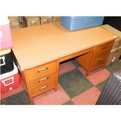 CLASSIC ARBORITE TOP DESK