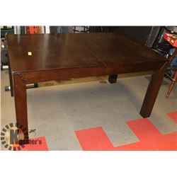 SOLID WOOD TABLE WITH CENTRE LEAF 5' X 3'