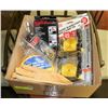 Image 1 : BOX OF ASSORTED INCL GLOVES, RATCHET STRAPS,