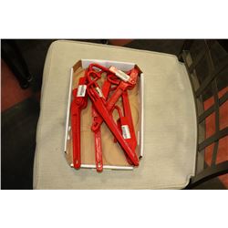 FLAT OF FIVE 3/16" TO 1/4" CHAIN LOAD BINDERS.