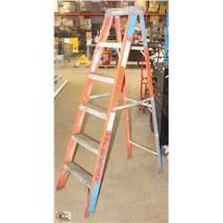 FEATHERLITE ALUMINUM & FIBREGLASS 6FT LADDER