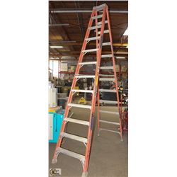 12FT ALUMINUM & FIBRE GLASS LOUISVILLE LADDER