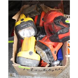 BOX OF ASSORTED FLASH LIGHTS
