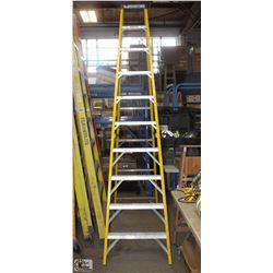 10FT ALUMINUM & FIBREGLASS LADDER - ON CHOICE