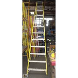 12FT ALUMINUM & FIBREGLASS LADDER - ON CHOICE
