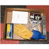 Image 1 : BOX W/ E-CLOPS, MINI FLASHLIGHTS, GREA PULLER,