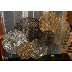 DECORATIVE WALL HANGING