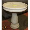 Image 1 : CONCRETE BIRDBATH 14" X 14"