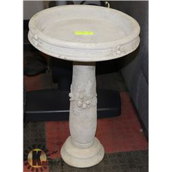 CONCRETE ACORN BIRDBATH 16" X 23"