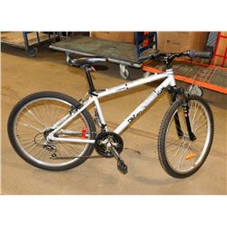 DIAMONDBACK 18 SPEED MOUNTAIN BIKE