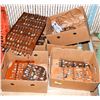 Image 1 : PALLET OF ASSORTED COLLECTOR SPOONS WITH WOOD