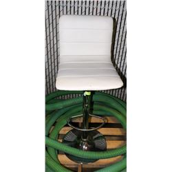 HYDRAULIC SWIVEL BAR STOOL