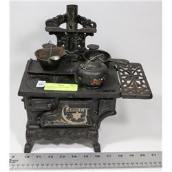 ANTIQUE SALESMAN SAMPLE CAST IRON STOVE