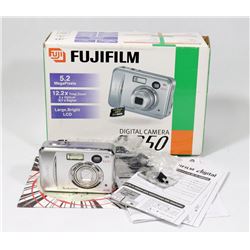 FUJIFILM FINE PIX A350 DIGITAL CAMERA.
