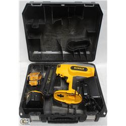 DEWALT 18V DC608 BRAD NAILER WITH BATTERY &
