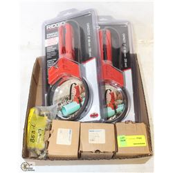 BOX WITH RIDGID STRAPLOCK PIPE HANDLES,