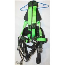 MILLER REVOLUTION FULL BODY SAFETY HARNESS