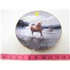 Image 1 : COLLECTIBLE PLATE (HORSES "BREAKAWAY") *BY PERRIS CLAYTON WEIRS* (PLATE # 432 B)
