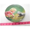 Image 1 : COLLECTIBLE PLATE (GIRL AND DOG "MAKING FRIENDS") *BY DONALD ZOLAN* (PLATE # I 3830)