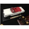 Image 2 : LOT OF AUTOMOBILE COLLECTIBLES