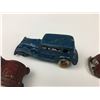 Image 5 : LOT OF ANTIQUE CAST IRON TOY CARS