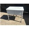 Image 1 : LAUNDRY SINK (VINTAGE)
