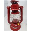 Image 2 : LOT OF 2 LANTERNS (FEVERHAND NO. 277 AND NO BOUNDARIES)