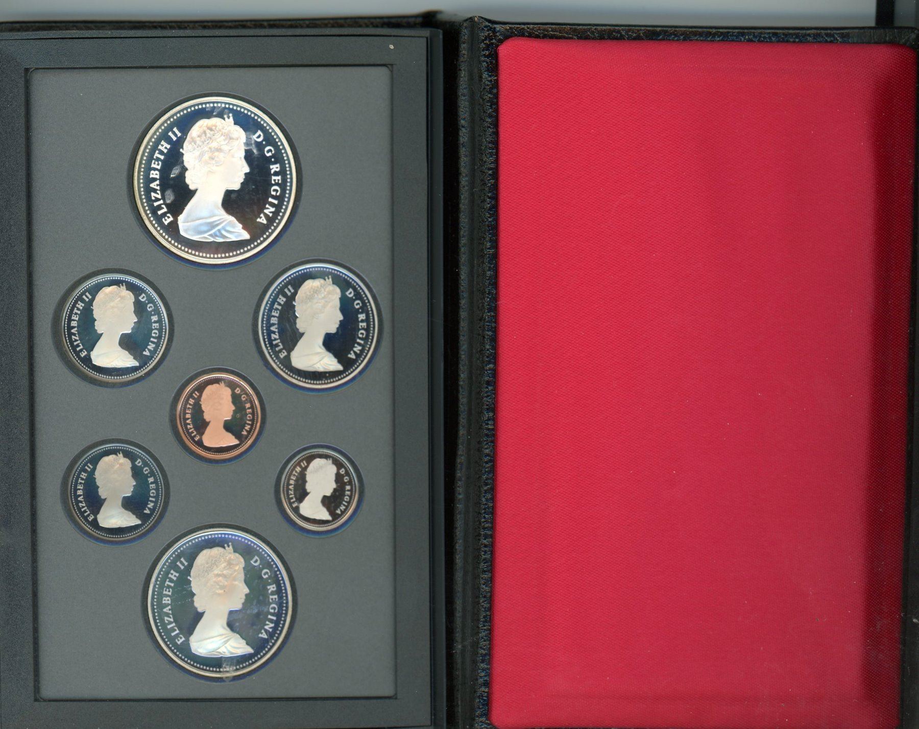 Coin Proof Set Case PROOF SET (CANADIAN) *1986* (7 COINS) *WALLET TYPE DISPLAY CASE*