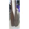 Image 2 : LOT OF 2 WOOD OARS
